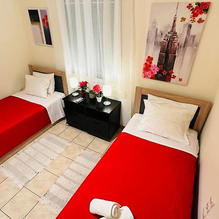 Patra's Centre Apartment Екстериор снимка