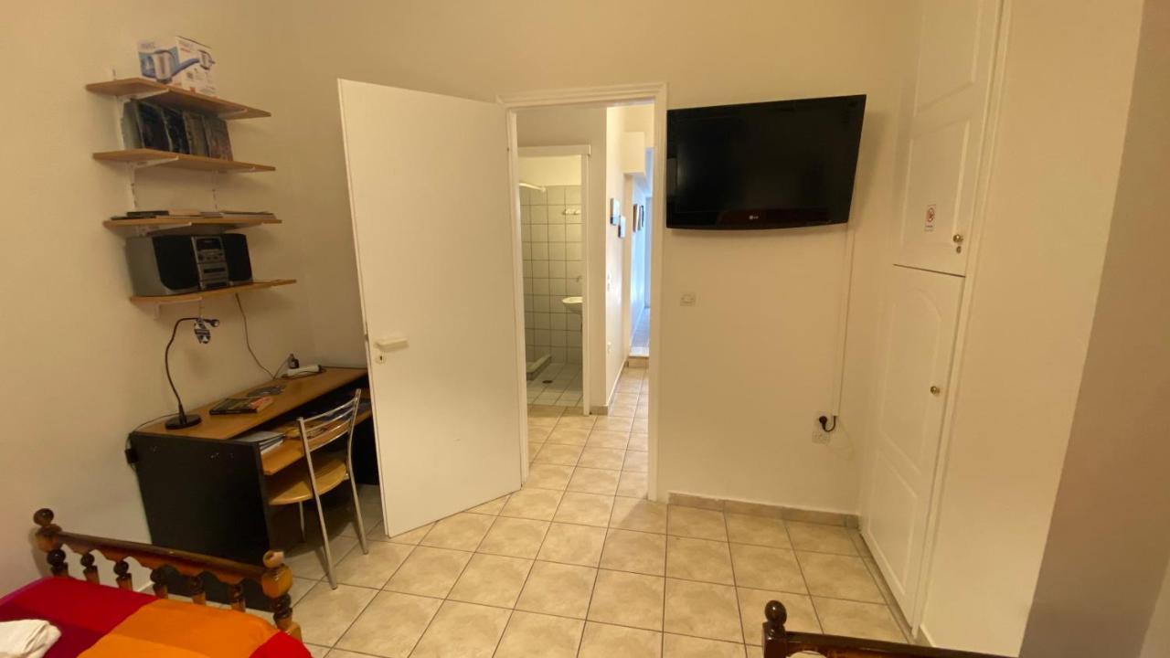 Patra's Centre Apartment Екстериор снимка