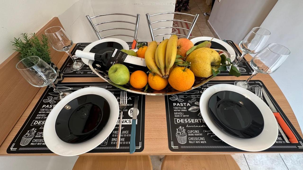 Patra's Centre Apartment Екстериор снимка